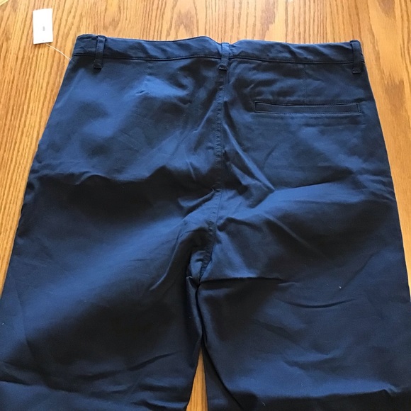 Pants NWT Old Navy 18 plus School Uniform - Picture 6 of 6